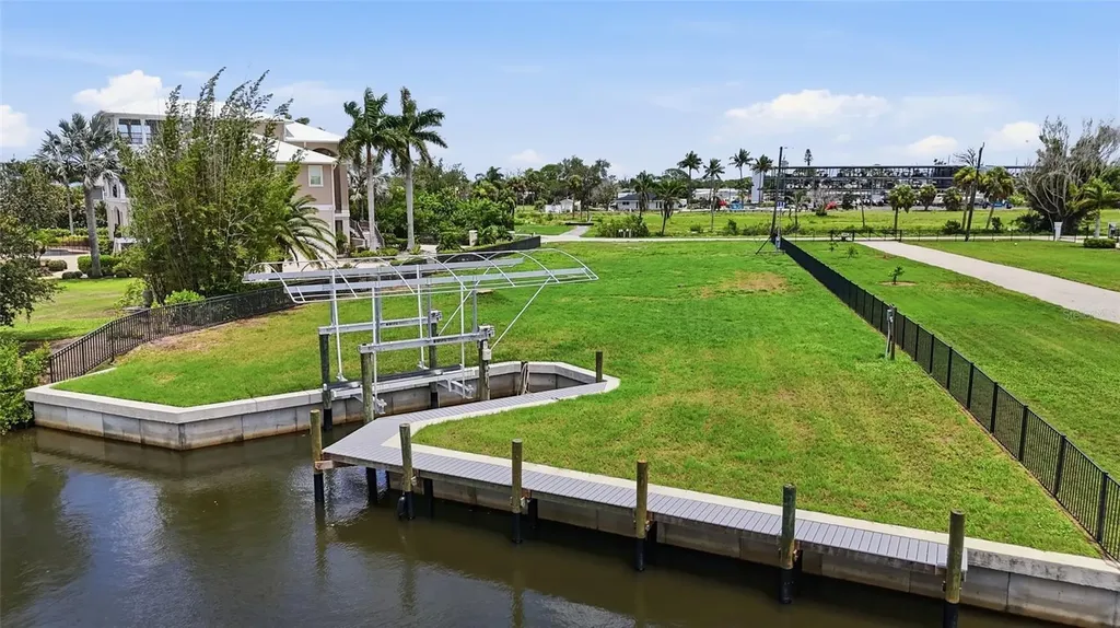1947 Wisconsin Avenue Englewood FL 34224