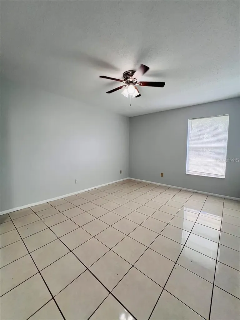 4013 Dream Oak Place Tampa FL 33613