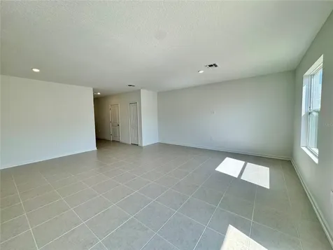 405 Kayden Cove Winter Haven FL 33884