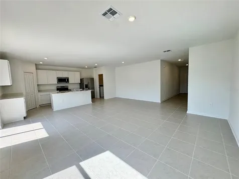 405 Kayden Cove Winter Haven FL 33884
