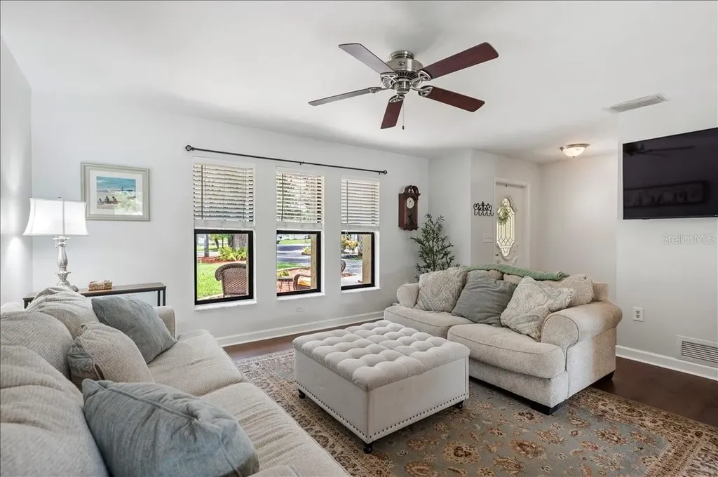4346 Meadowland Circle Sarasota FL 34233