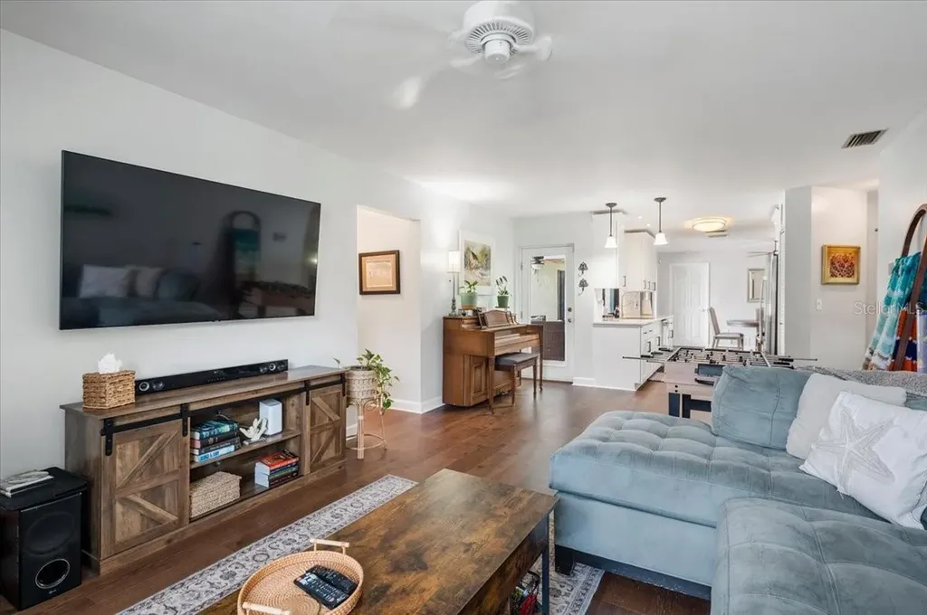4346 Meadowland Circle Sarasota FL 34233