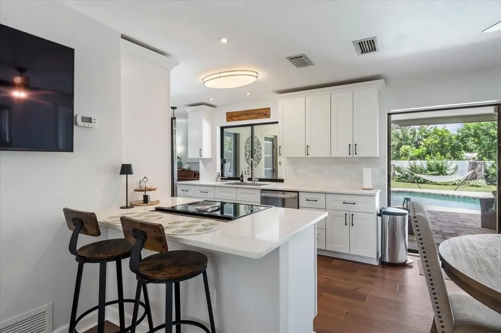 4346 Meadowland Circle Sarasota FL 34233