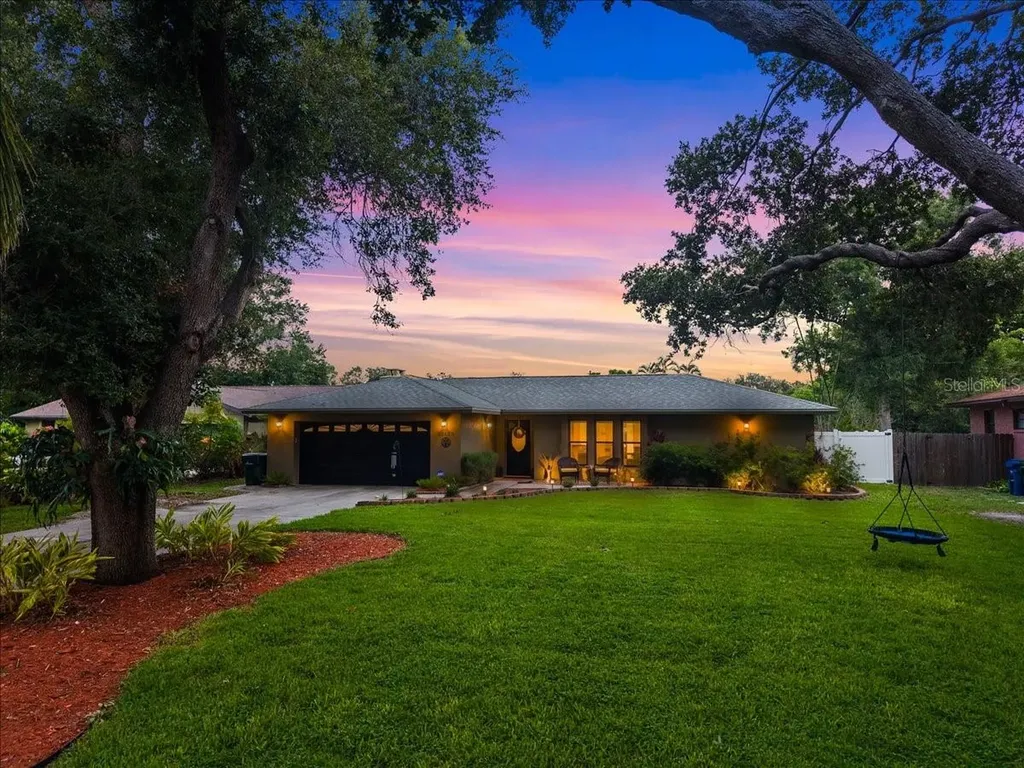 4346 Meadowland Circle Sarasota FL 34233
