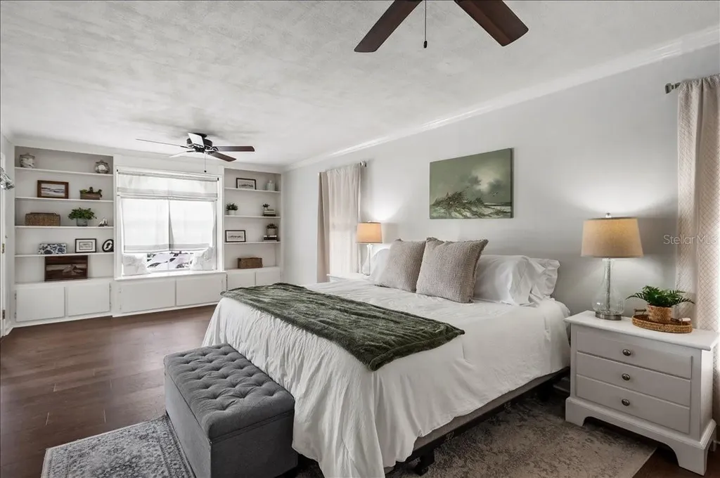 4346 Meadowland Circle Sarasota FL 34233