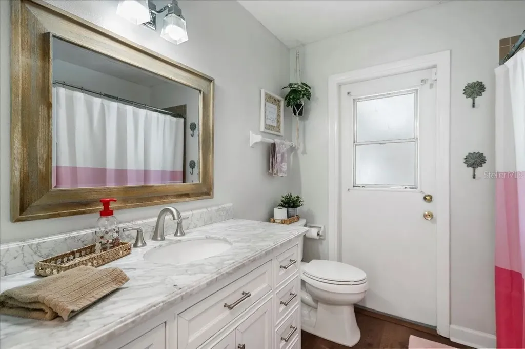 4346 Meadowland Circle Sarasota FL 34233