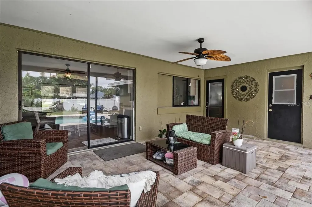 4346 Meadowland Circle Sarasota FL 34233