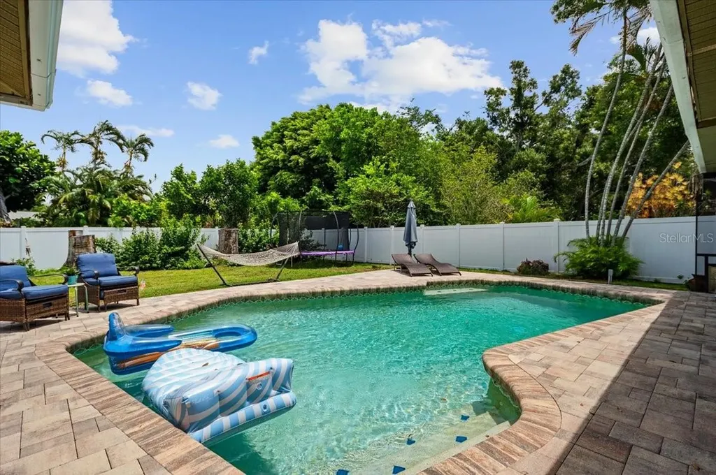 4346 Meadowland Circle Sarasota FL 34233