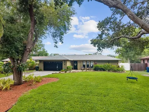 4346 Meadowland Circle Sarasota FL 34233