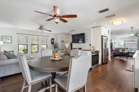 4346 Meadowland Circle Sarasota FL 34233