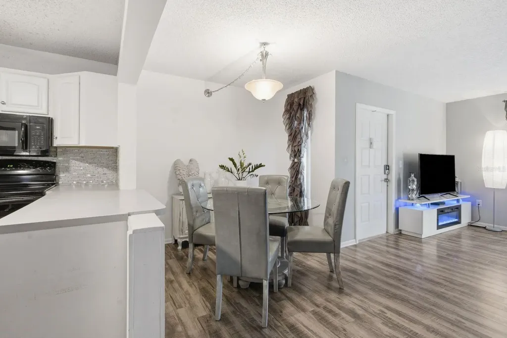 1179 Pine Ridge Circle W Tarpon Springs FL 34688