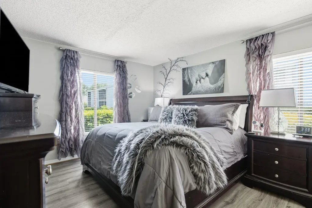 1179 Pine Ridge Circle W Tarpon Springs FL 34688
