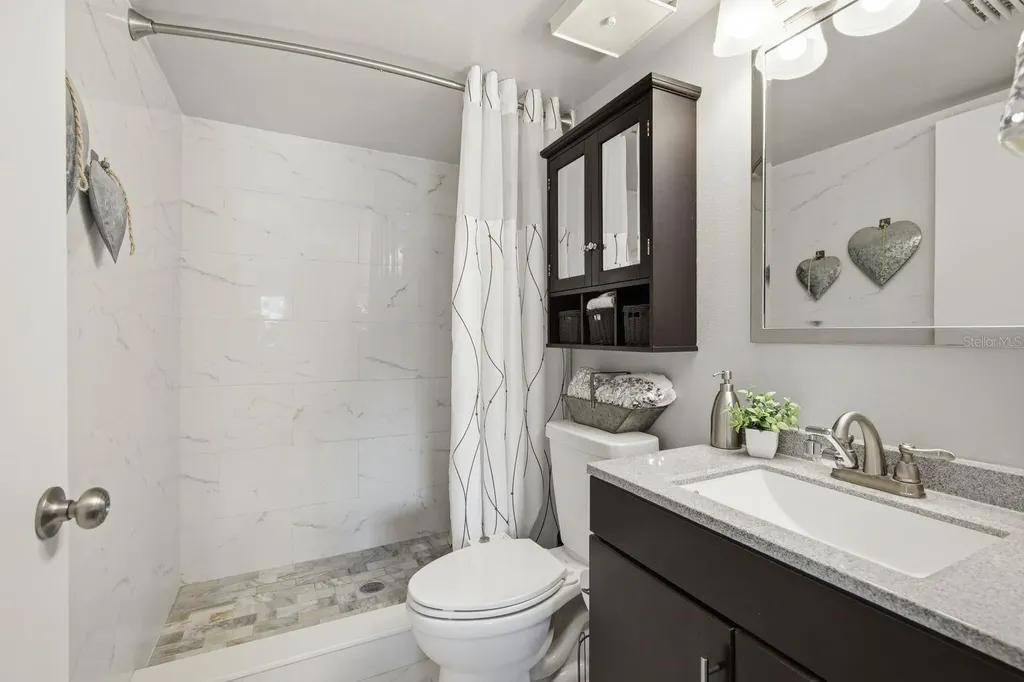 1179 Pine Ridge Circle W Tarpon Springs FL 34688