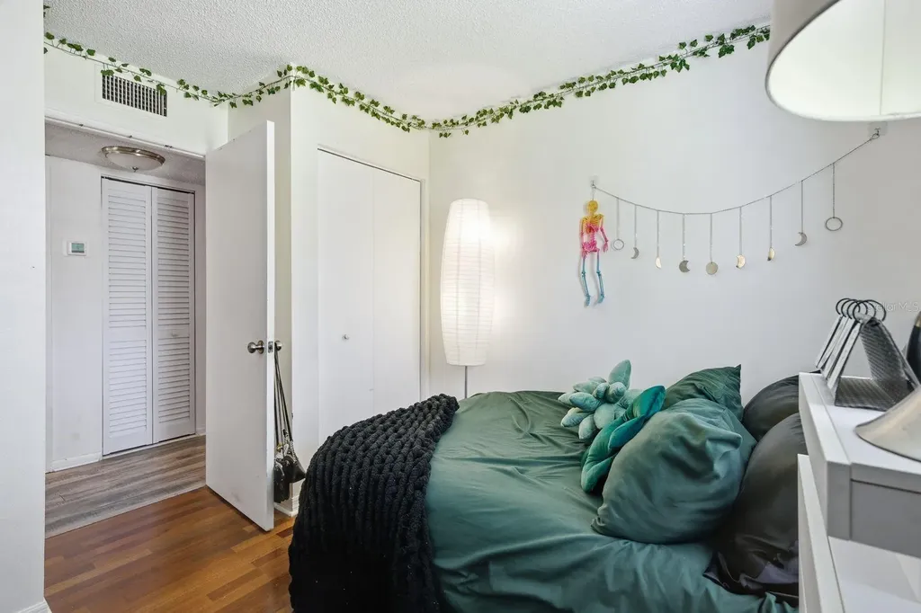 1179 Pine Ridge Circle W Tarpon Springs FL 34688