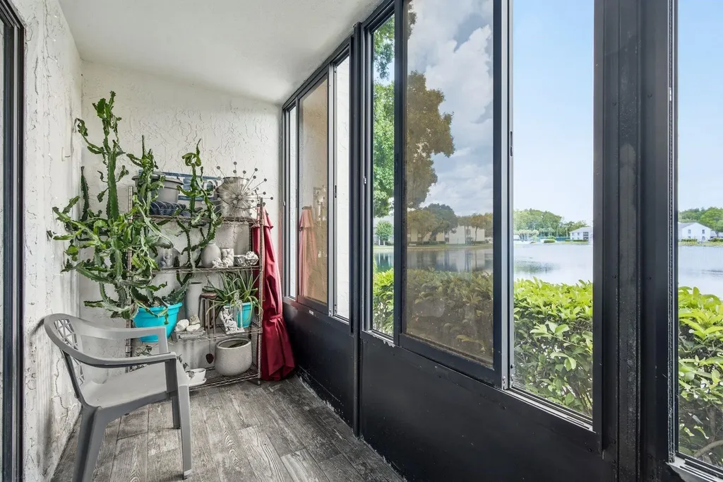 1179 Pine Ridge Circle W Tarpon Springs FL 34688