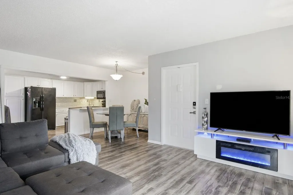 1179 Pine Ridge Circle W Tarpon Springs FL 34688