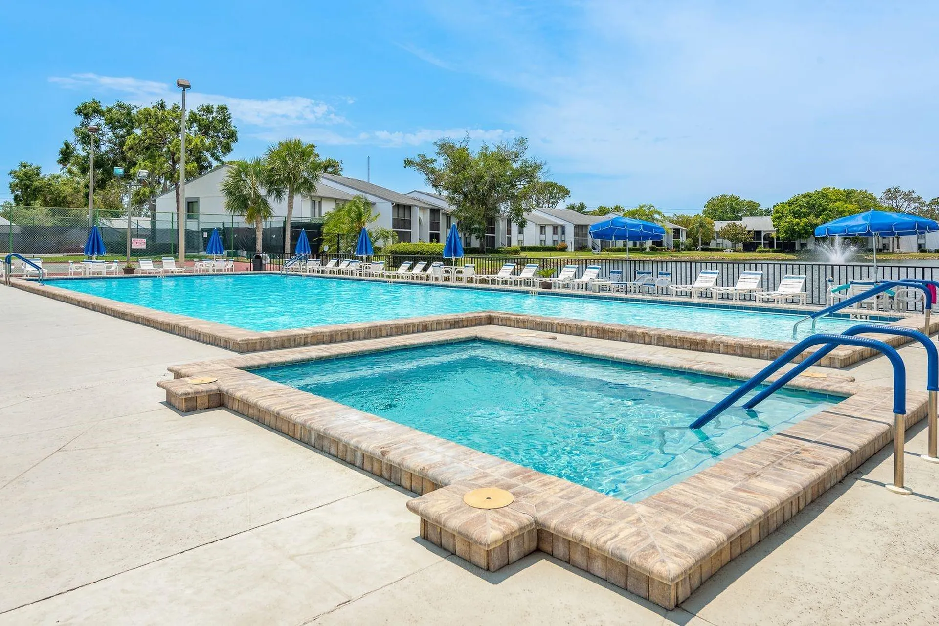 1179 Pine Ridge Circle W Tarpon Springs FL 34688