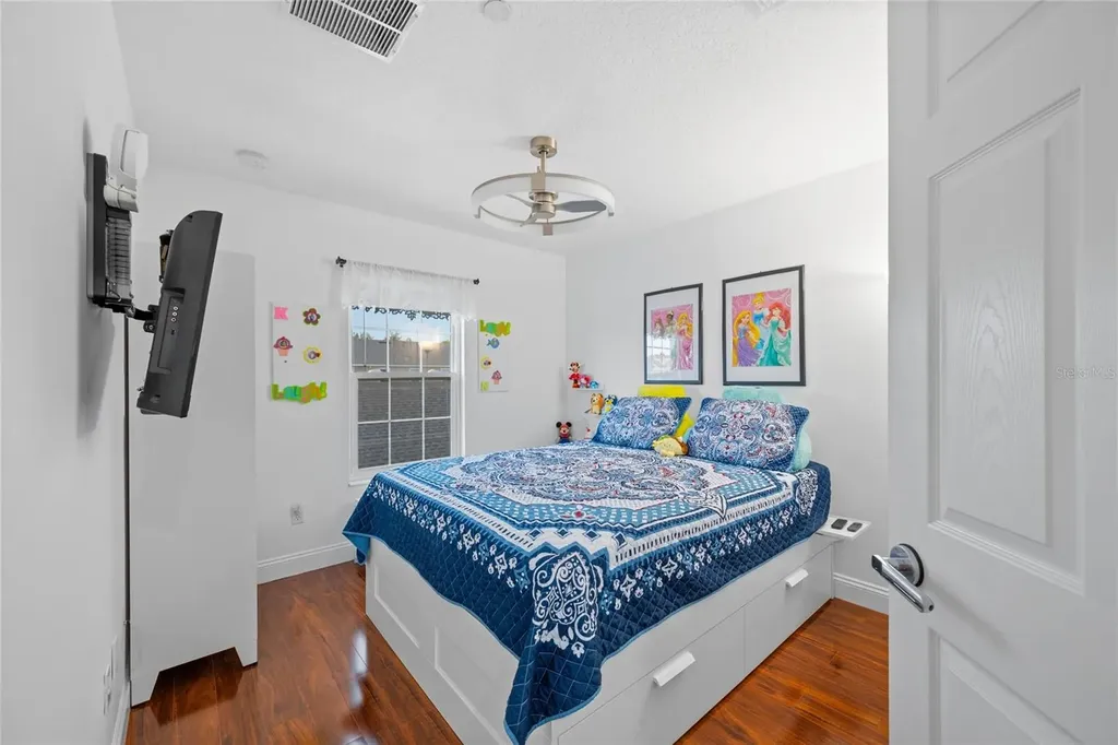9120 Camden Gardens Street Orlando FL 32827