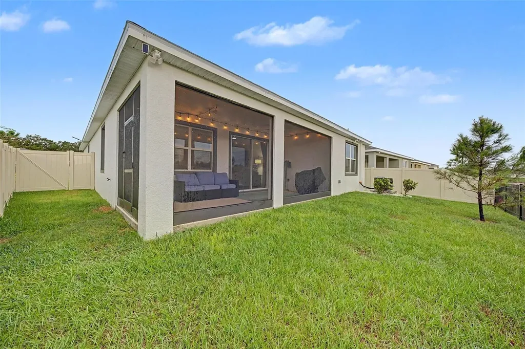 7815 Wheat Stone Drive Zephyrhills FL 33540