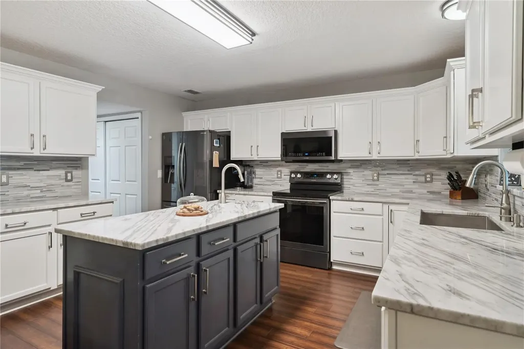 2333 Foxtree Road Tavares FL 32778