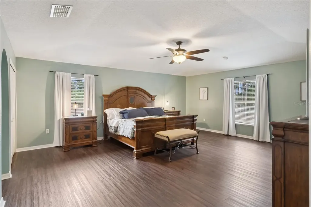 2333 Foxtree Road Tavares FL 32778