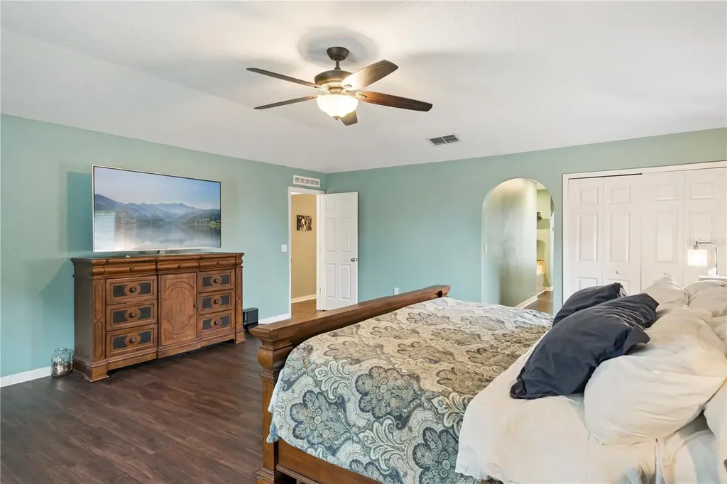 2333 Foxtree Road Tavares FL 32778