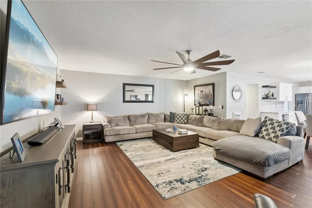 2333 Foxtree Road Tavares FL 32778