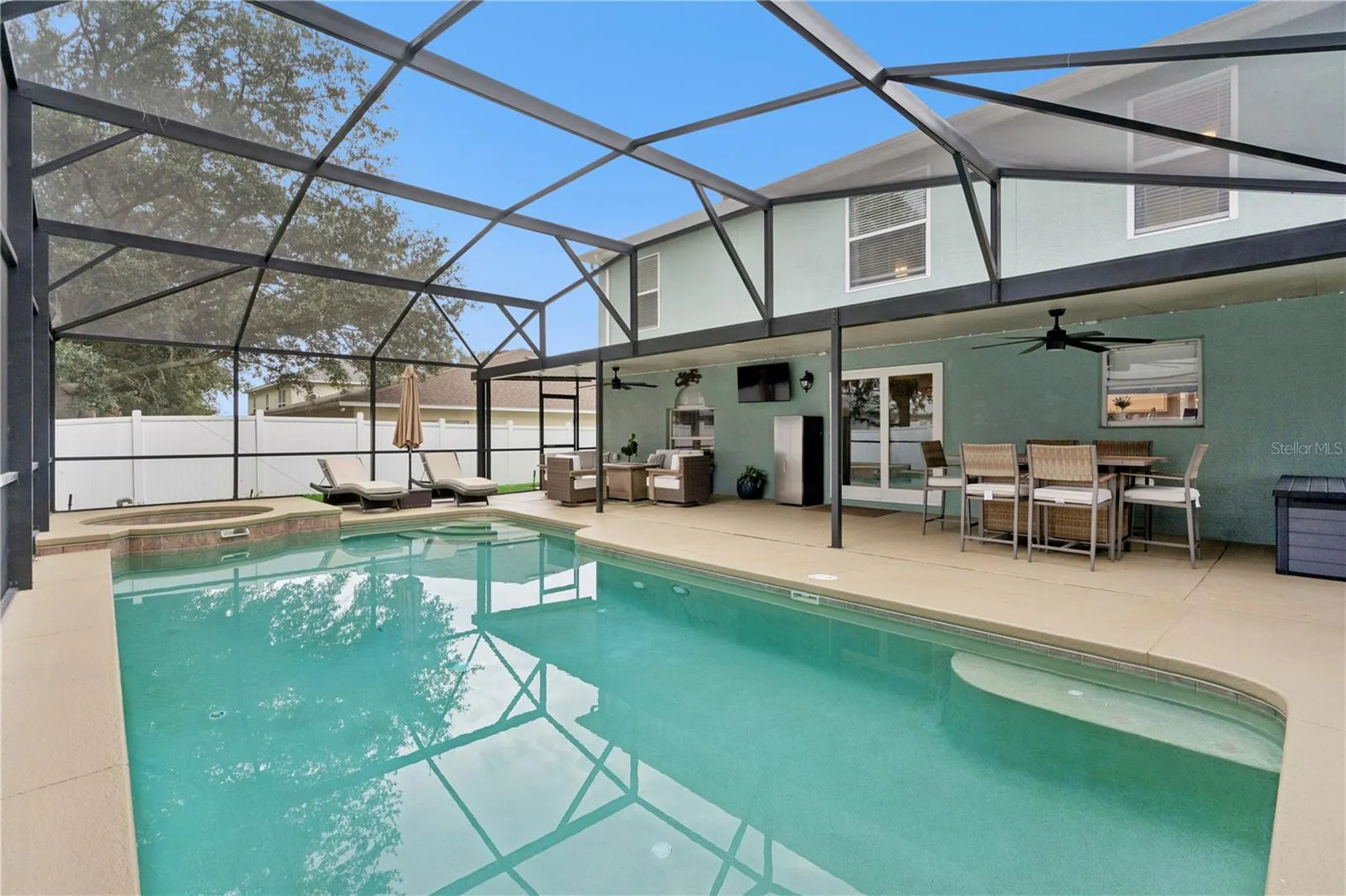 2333 Foxtree Road Tavares FL 32778