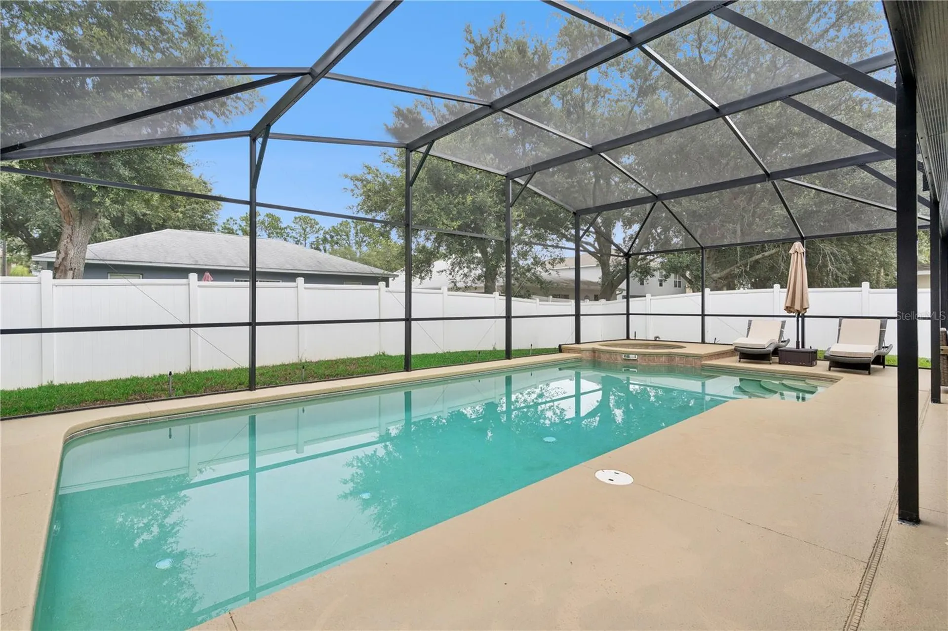 2333 Foxtree Road Tavares FL 32778