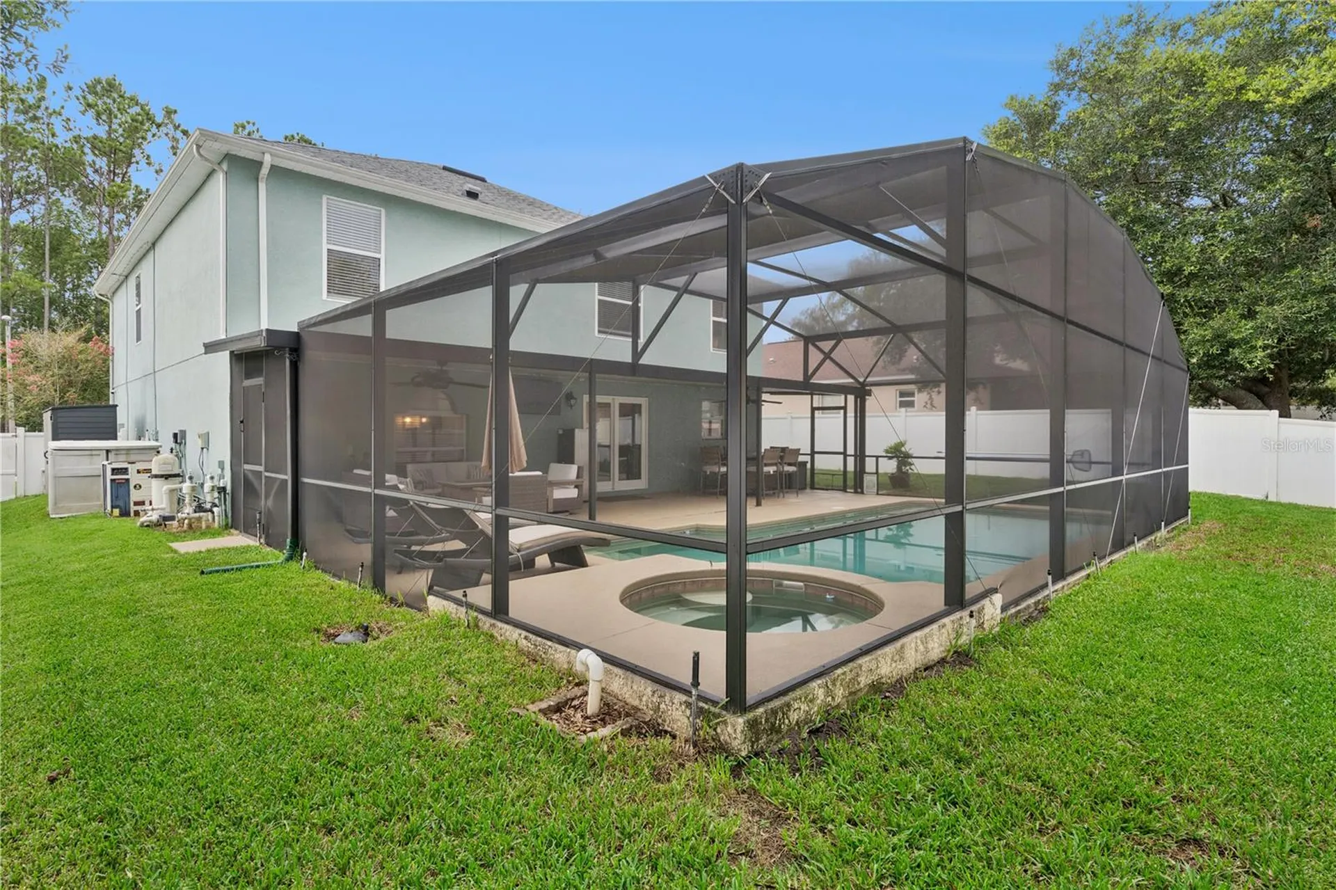 2333 Foxtree Road Tavares FL 32778