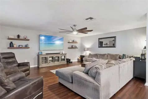 2333 Foxtree Road Tavares FL 32778