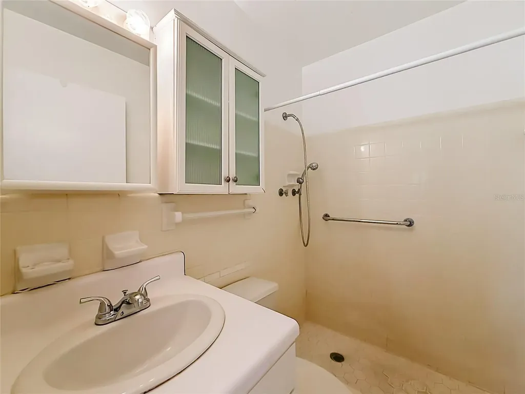 8101 113th Street Seminole FL 33772