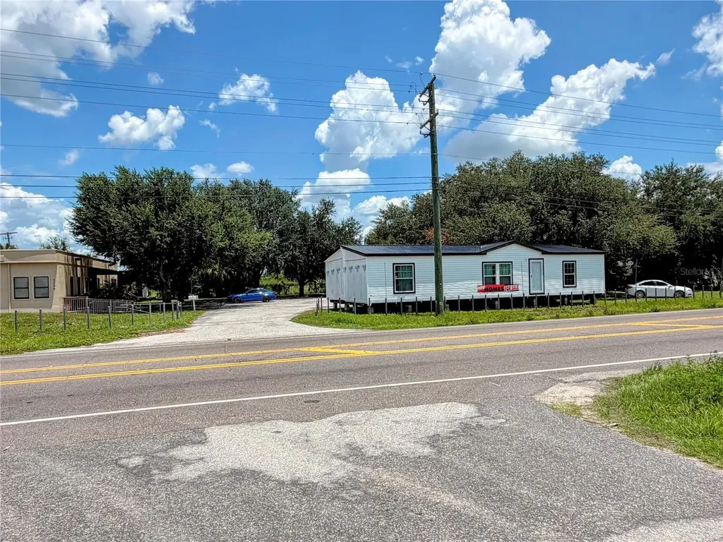 2290 E 92 Highway Plant City FL 33563