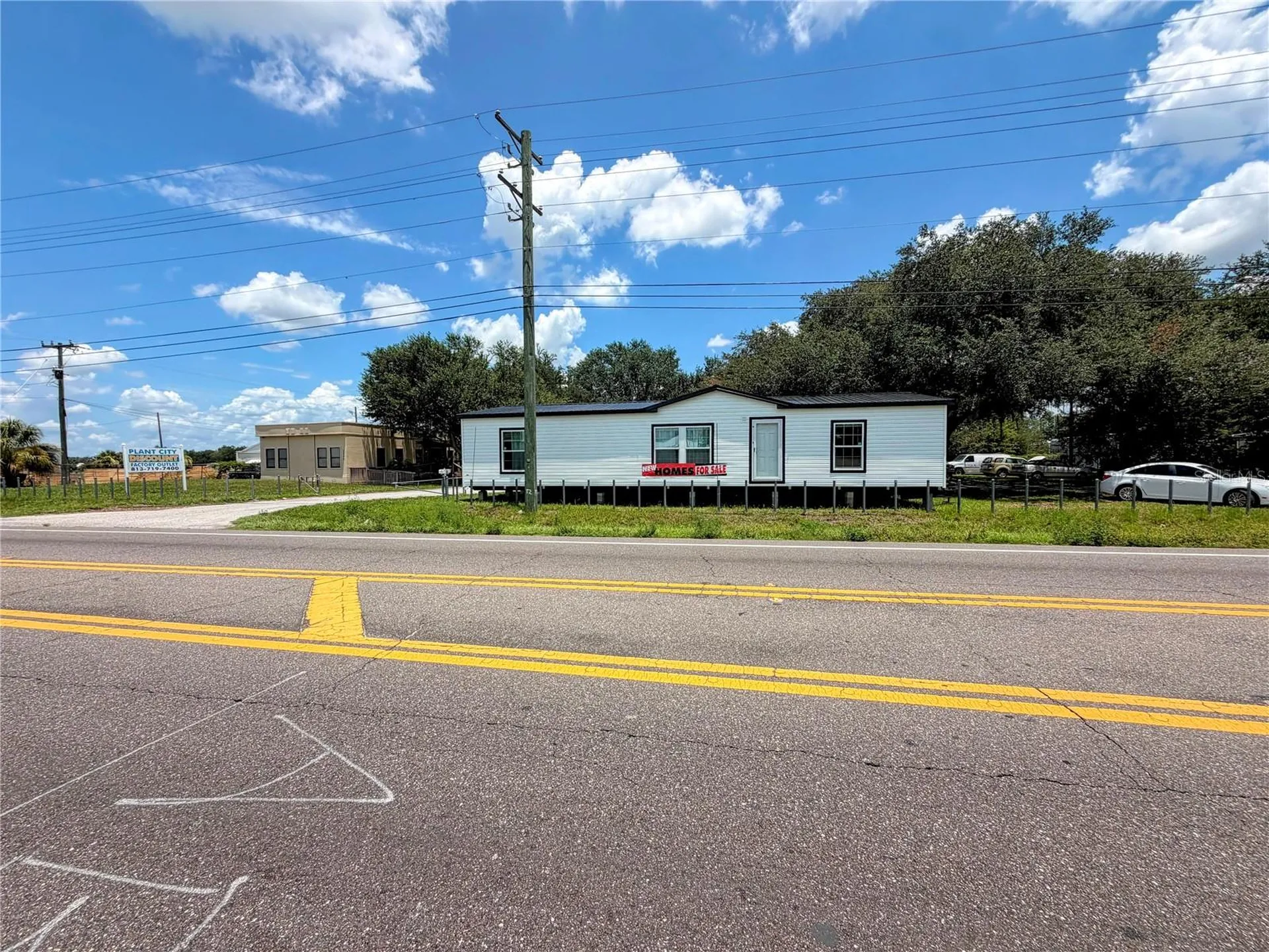 2290 E 92 Highway Plant City FL 33563