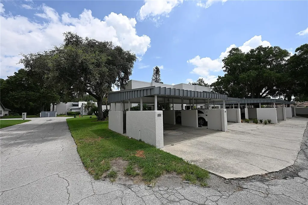 1808 Village Court Mulberry FL 33860