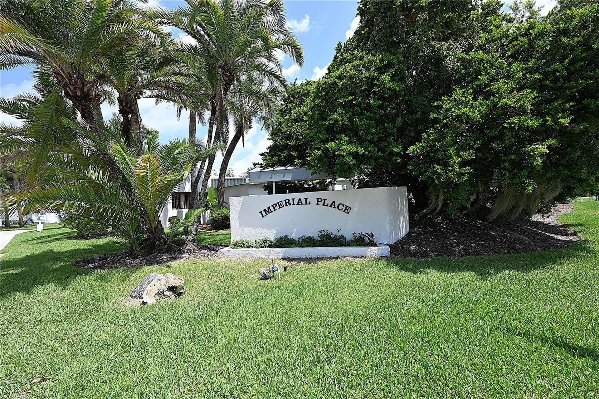 1808 Village Court Mulberry FL 33860