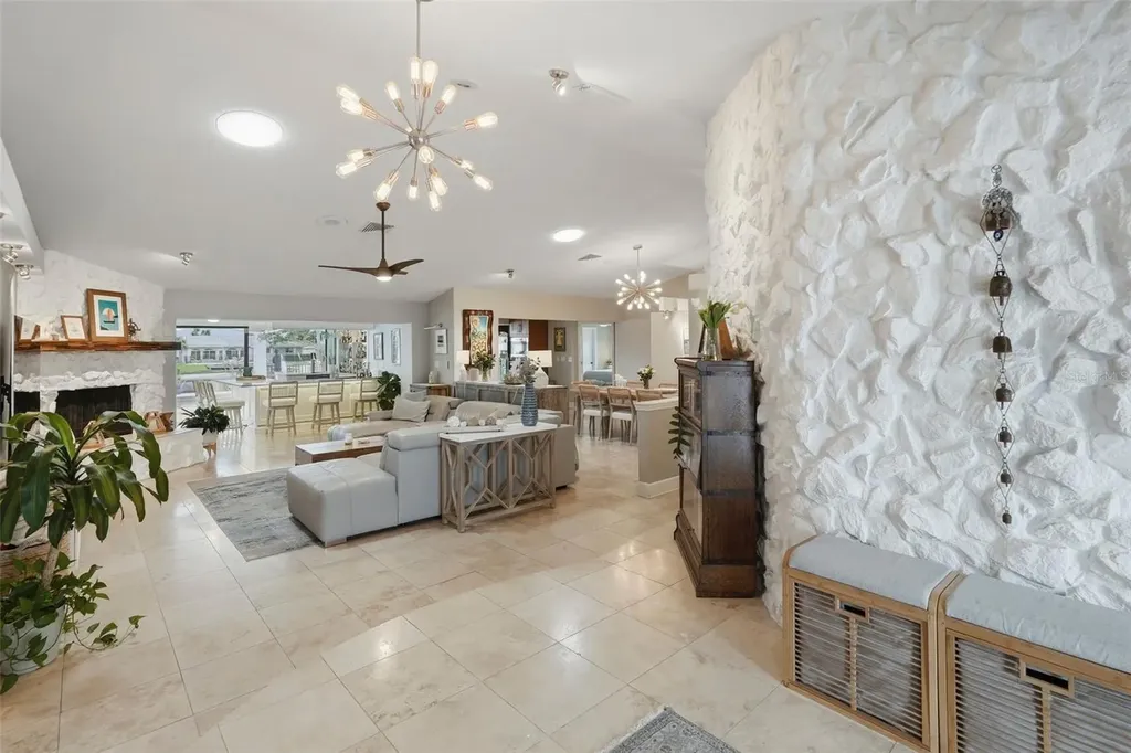 4424 45th Street S St Petersburg FL 33711