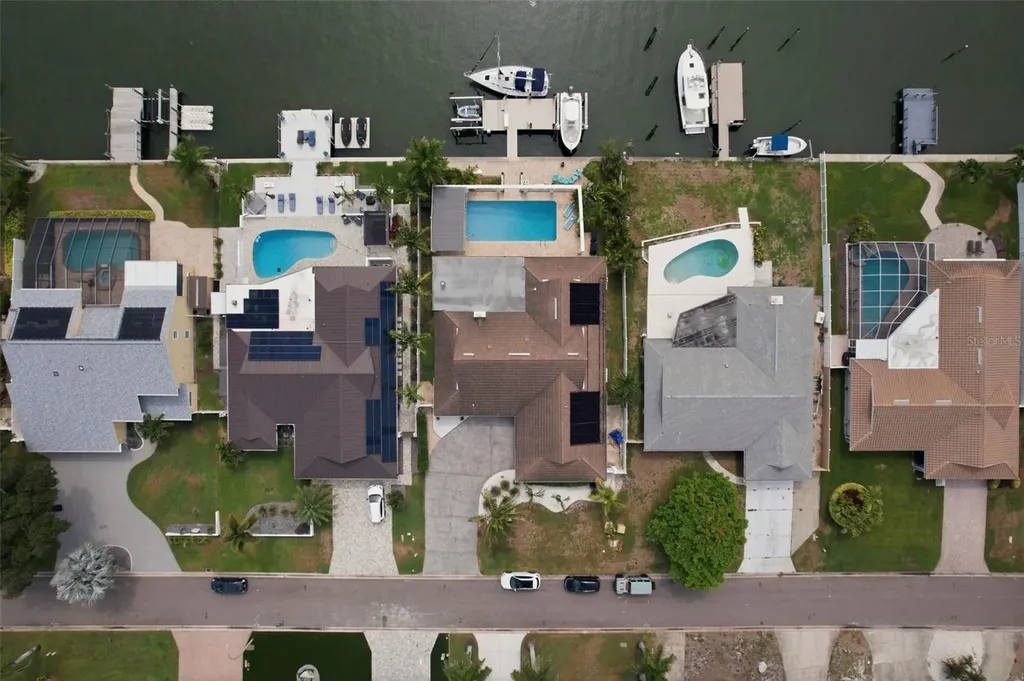4424 45th Street S St Petersburg FL 33711