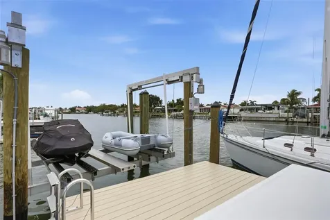 4424 45th Street S St Petersburg FL 33711