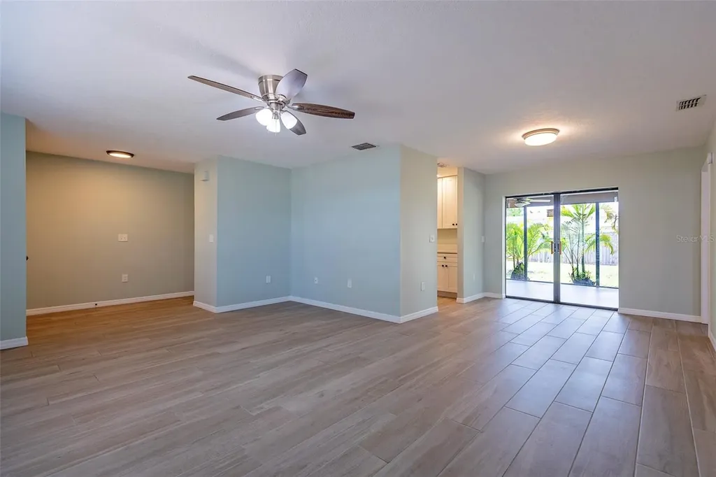 4005 17th Avenue W Bradenton FL 34205