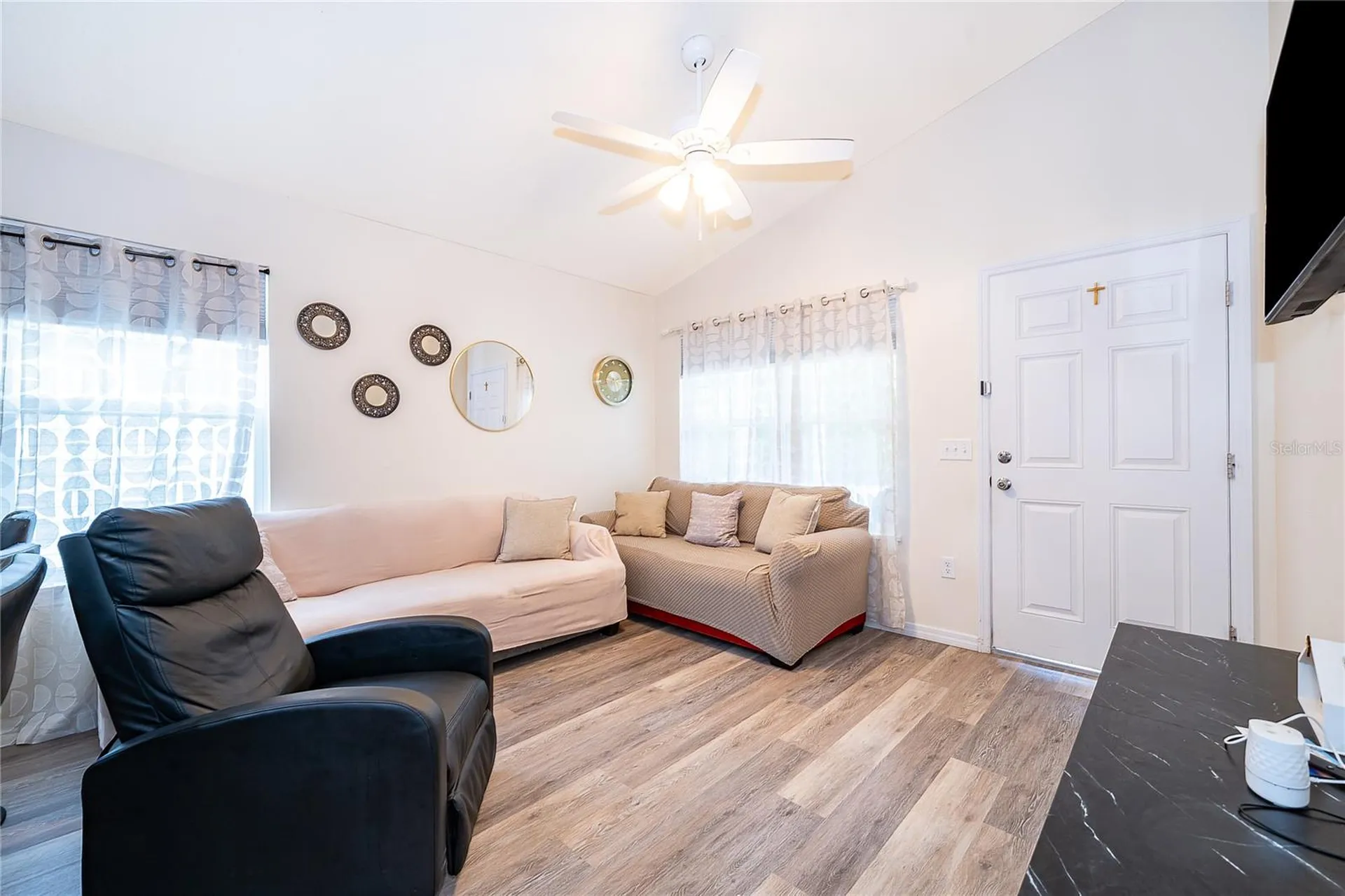 1360 Cottage Circle Tavares FL 32778