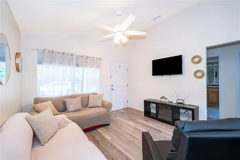 1360 Cottage Circle Tavares FL 32778