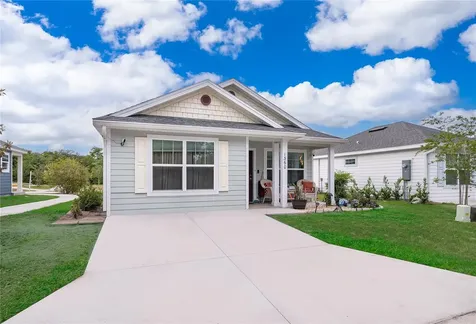 1360 Cottage Circle Tavares FL 32778