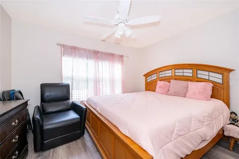 1360 Cottage Circle Tavares FL 32778