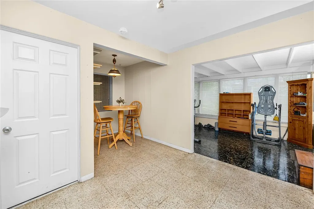 8161 22nd Avenue N St Petersburg FL 33710