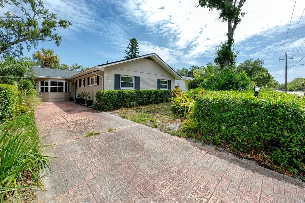 8161 22nd Avenue N St Petersburg FL 33710