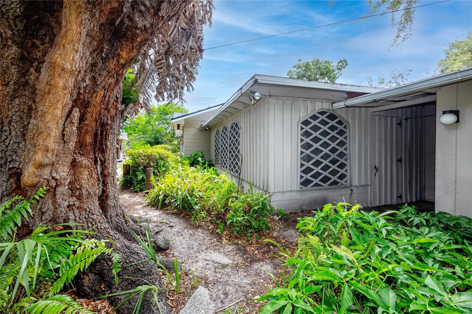 8161 22nd Avenue N St Petersburg FL 33710