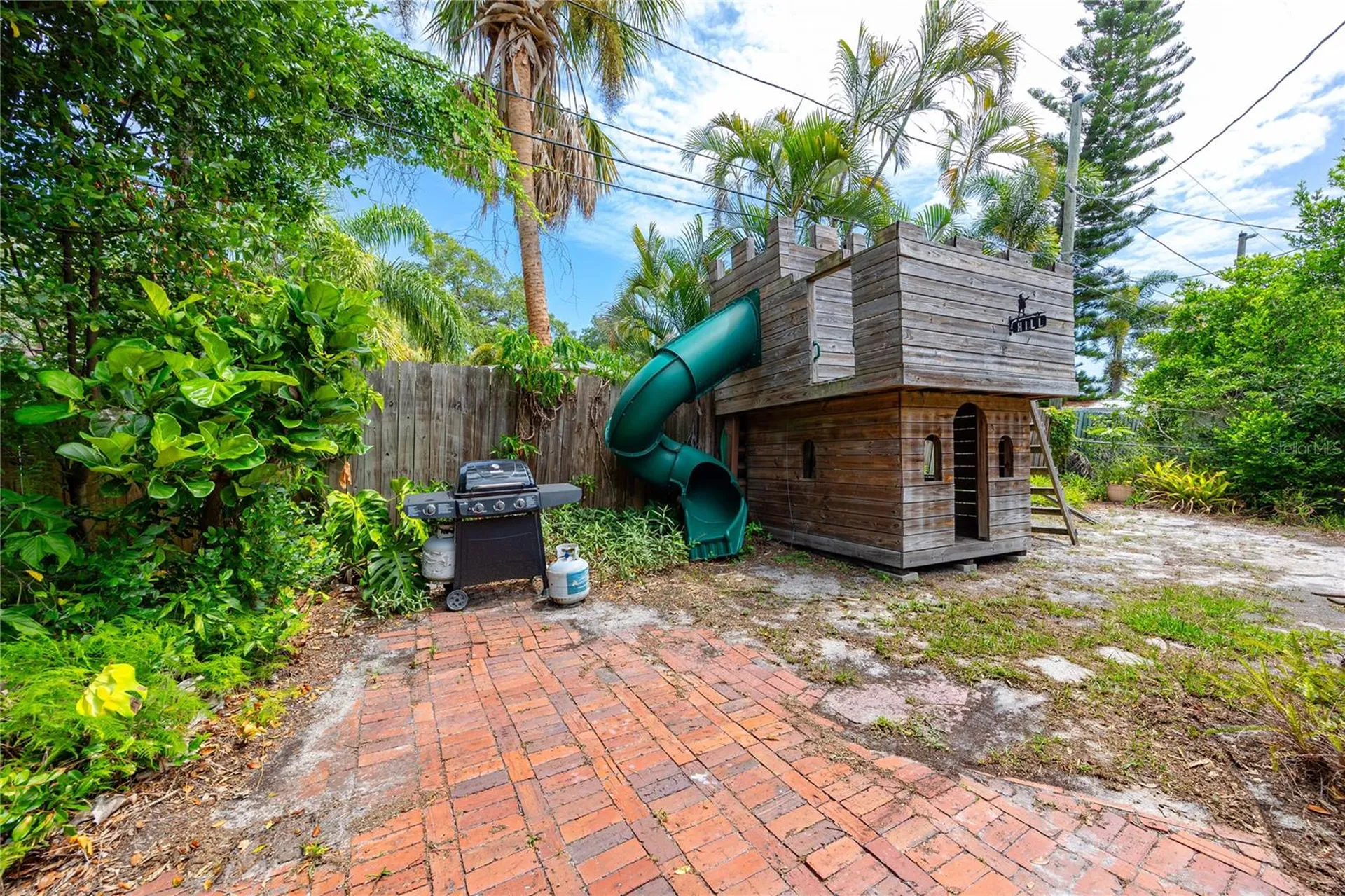 8161 22nd Avenue N St Petersburg FL 33710