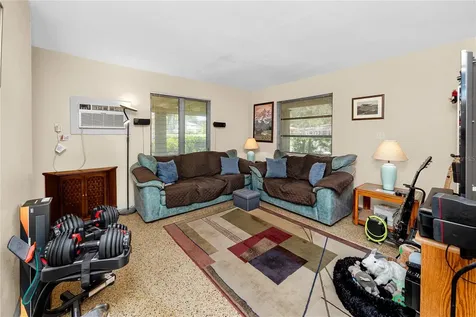 8161 22nd Avenue N St Petersburg FL 33710