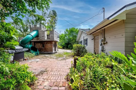 8161 22nd Avenue N St Petersburg FL 33710